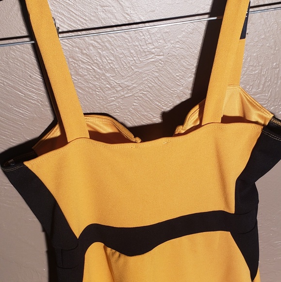 Iris Dress - Picture 3 of 4